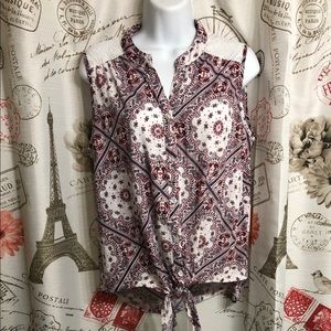 Cute Sleeveless Tie Front Top